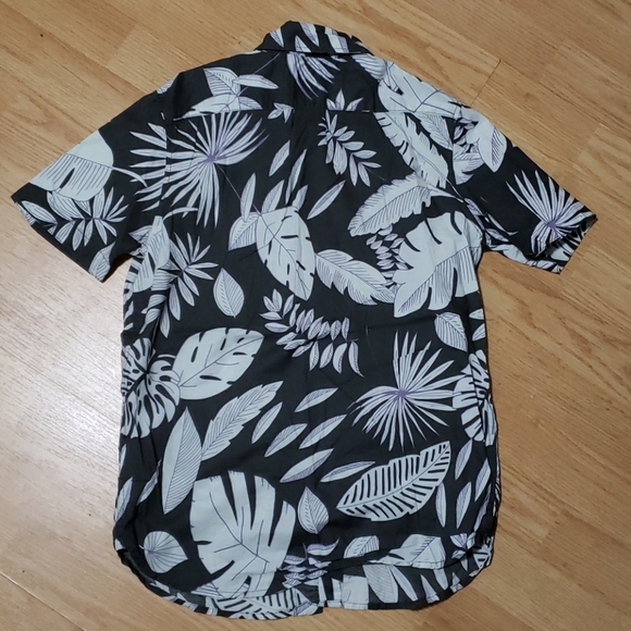 Boys floral button down - Picture 4 of 4